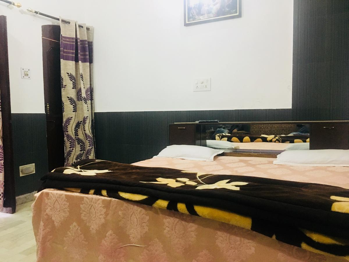 Hotel Heritage Sanyam Nāhan Eksteriør billede