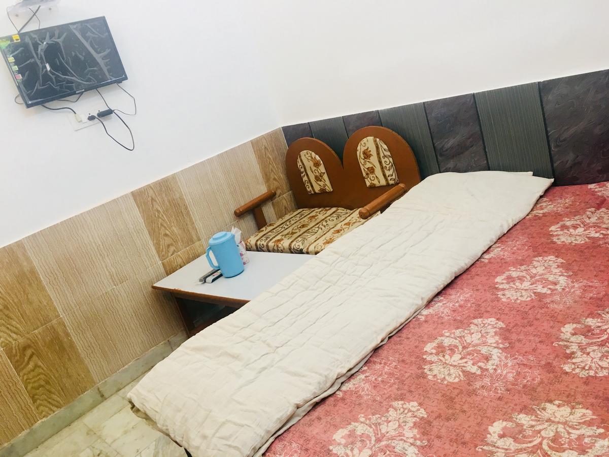 Hotel Heritage Sanyam Nāhan Eksteriør billede
